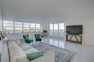 Photo for 1170 N Federal Highway, 501, Fort Lauderdale, FL 33304 - Listing #FX-10359327 1170 N Federal Highway, 501, Fort Lauderdale, FL 33304