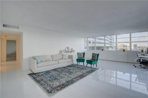 Photo for 1170 N Federal Highway, 501, Fort Lauderdale, FL 33304 - Listing #FX-10359327 1170 N Federal Highway, 501, Fort Lauderdale, FL 33304