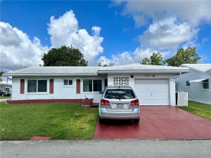 5807 NW 82nd Terrace, Tamarac, FL 33321