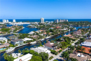 2481 Del Lago Drive, Fort Lauderdale, FL 33316