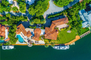 1235 E Lake Drive, Fort Lauderdale, FL 33316