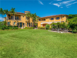 1235 E Lake Drive, Fort Lauderdale, FL 33316