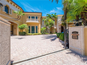 1235 E Lake Drive, Fort Lauderdale, FL 33316