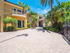 1235 E Lake Drive, Fort Lauderdale, FL 33316