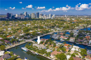 1512 SE 11 Street, Fort Lauderdale, FL 33316