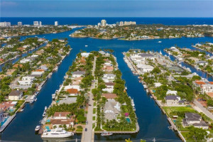 1512 SE 11 Street, Fort Lauderdale, FL 33316