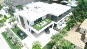 31 Pelican Drive, Fort Lauderdale, FL 33301