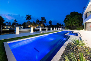 31 Pelican Drive, Fort Lauderdale, FL 33301