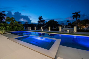 31 Pelican Drive, Fort Lauderdale, FL 33301