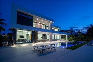 31 Pelican Drive, Fort Lauderdale, FL 33301