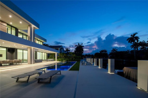 31 Pelican Drive, Fort Lauderdale, FL 33301