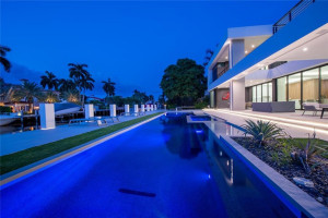 31 Pelican Drive, Fort Lauderdale, FL 33301