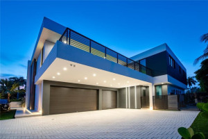 31 Pelican Drive, Fort Lauderdale, FL 33301