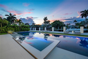 31 Pelican Drive, Fort Lauderdale, FL 33301