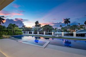 31 Pelican Drive, Fort Lauderdale, FL 33301