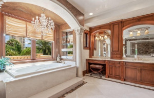 2561 Mercedes Drive, Fort Lauderdale, FL 33316