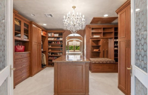 2561 Mercedes Drive, Fort Lauderdale, FL 33316