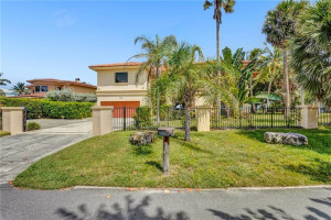 2102 Bay Drive, Pompano Beach, FL 33062