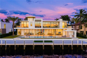 2412 Laguna Drive, Fort Lauderdale, FL 33316