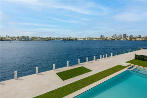 2412 Laguna Drive, Fort Lauderdale, FL 33316