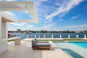 2412 Laguna Drive, Fort Lauderdale, FL 33316