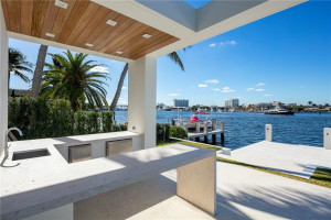 2412 Laguna Drive, Fort Lauderdale, FL 33316