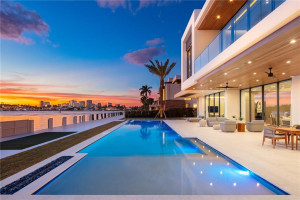 2412 Laguna Drive, Fort Lauderdale, FL 33316