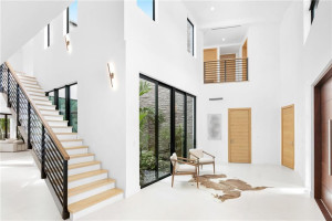 1204 Bayview Drive, Fort Lauderdale, FL 33304