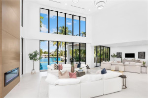 1204 Bayview Drive, Fort Lauderdale, FL 33304