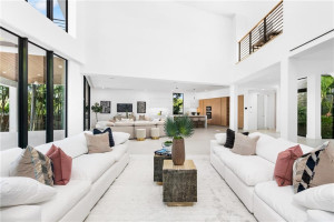 1204 Bayview Drive, Fort Lauderdale, FL 33304