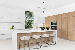 1204 Bayview Drive, Fort Lauderdale, FL 33304