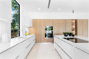 1204 Bayview Drive, Fort Lauderdale, FL 33304