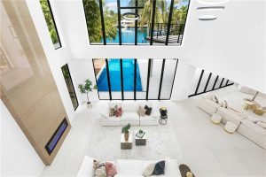 1204 Bayview Drive, Fort Lauderdale, FL 33304