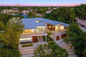 1204 Bayview Drive, Fort Lauderdale, FL 33304