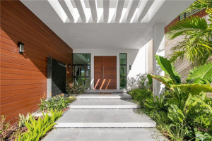 1204 Bayview Drive, Fort Lauderdale, FL 33304