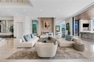 1425 E Lake Drive, Fort Lauderdale, FL 33316