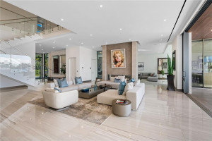 1425 E Lake Drive, Fort Lauderdale, FL 33316