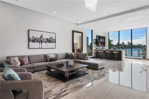 1425 E Lake Drive, Fort Lauderdale, FL 33316