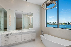 1425 E Lake Drive, Fort Lauderdale, FL 33316