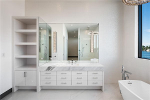 1425 E Lake Drive, Fort Lauderdale, FL 33316