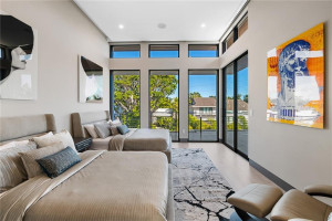 1425 E Lake Drive, Fort Lauderdale, FL 33316