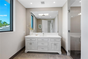 1425 E Lake Drive, Fort Lauderdale, FL 33316