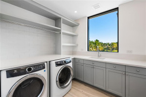 1425 E Lake Drive, Fort Lauderdale, FL 33316