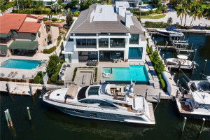 1425 E Lake Drive, Fort Lauderdale, FL 33316