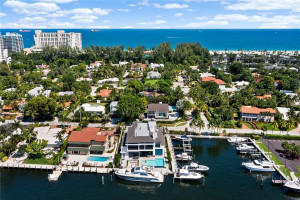 1425 E Lake Drive, Fort Lauderdale, FL 33316