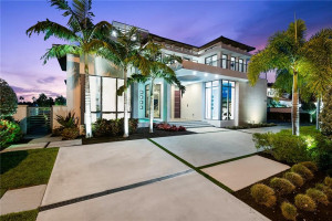 1425 E Lake Drive, Fort Lauderdale, FL 33316