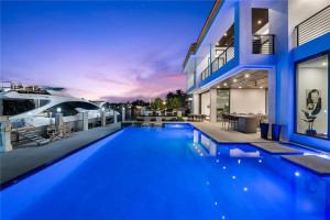 1425 E Lake Drive, Fort Lauderdale, FL 33316