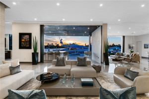 1425 E Lake Drive, Fort Lauderdale, FL 33316