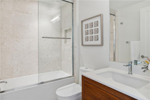 3581 E Glencoe 501, Miami, FL 33133