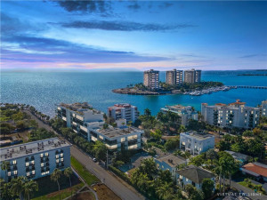 3581 E Glencoe 501, Miami, FL 33133